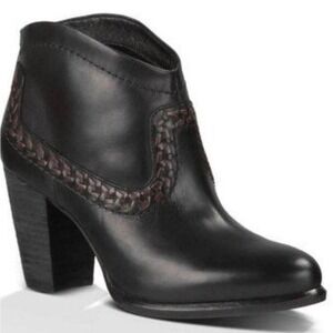 UGG Australia Charlotte Black Leather Ankle Boots Block Heel‎ Braided Size 9.5